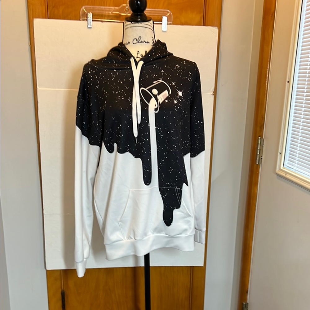 Zoo Top Bear Black and White Graphic Men's hoodie size L/XL